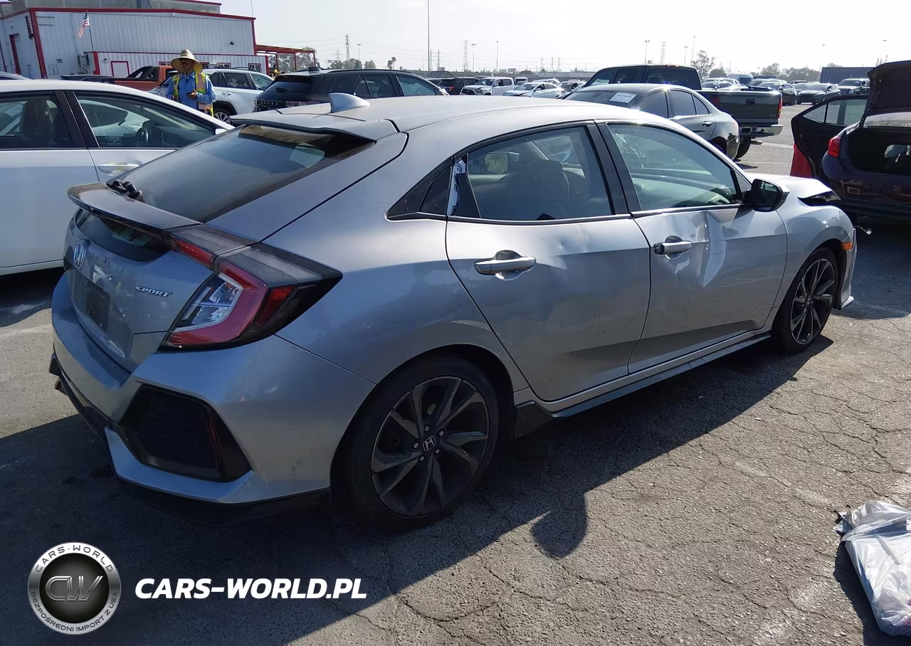 2018 Honda Civic Sport VIN:SHHFK7G47JU213857 - 4