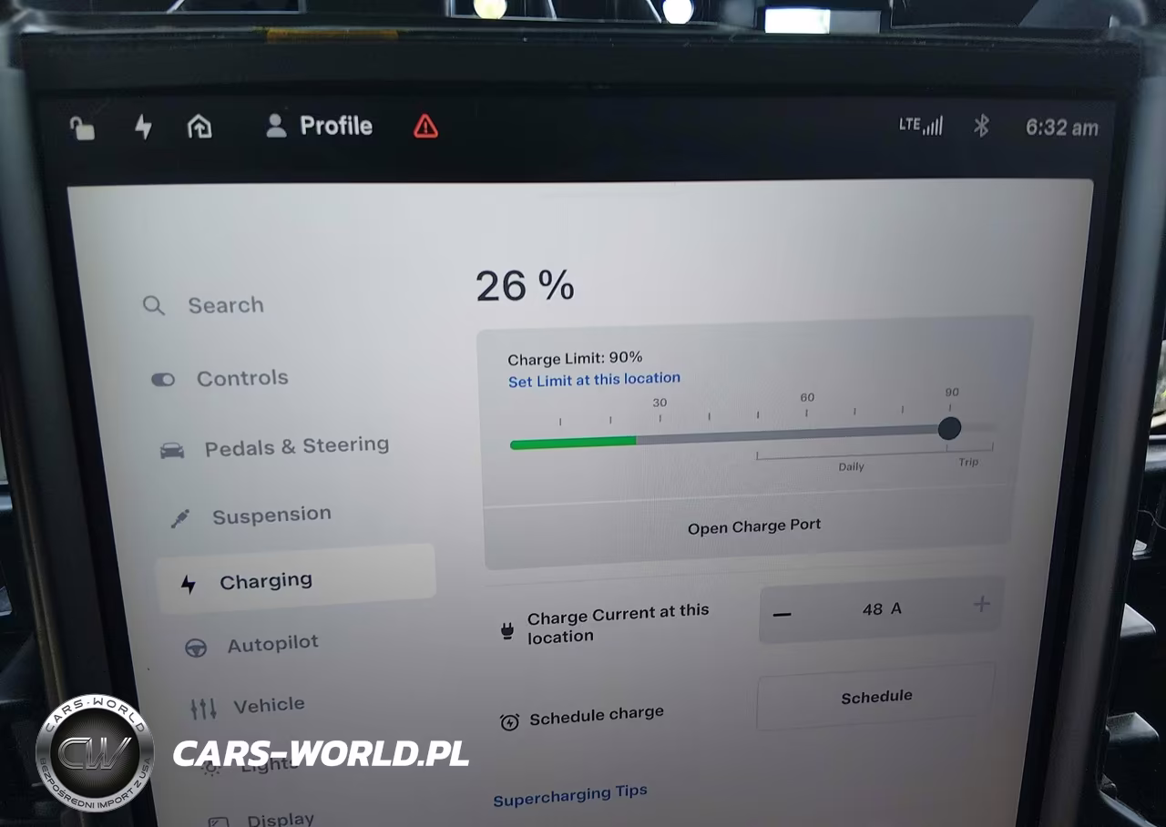 2018 Tesla Model X VIN:5YJXCDE28JF139688 - 17