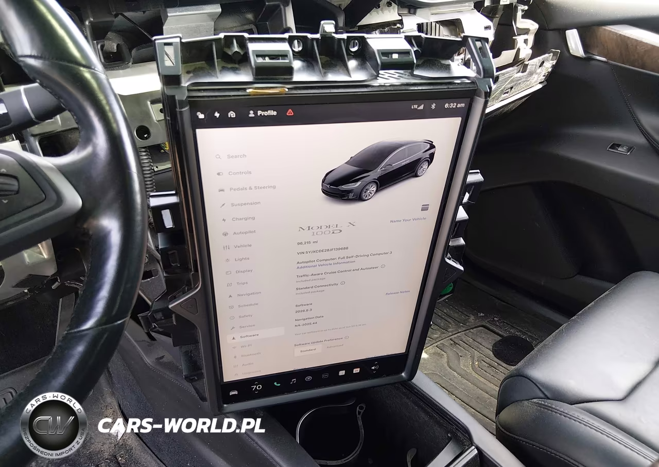 2018 Tesla Model X VIN:5YJXCDE28JF139688 - 18