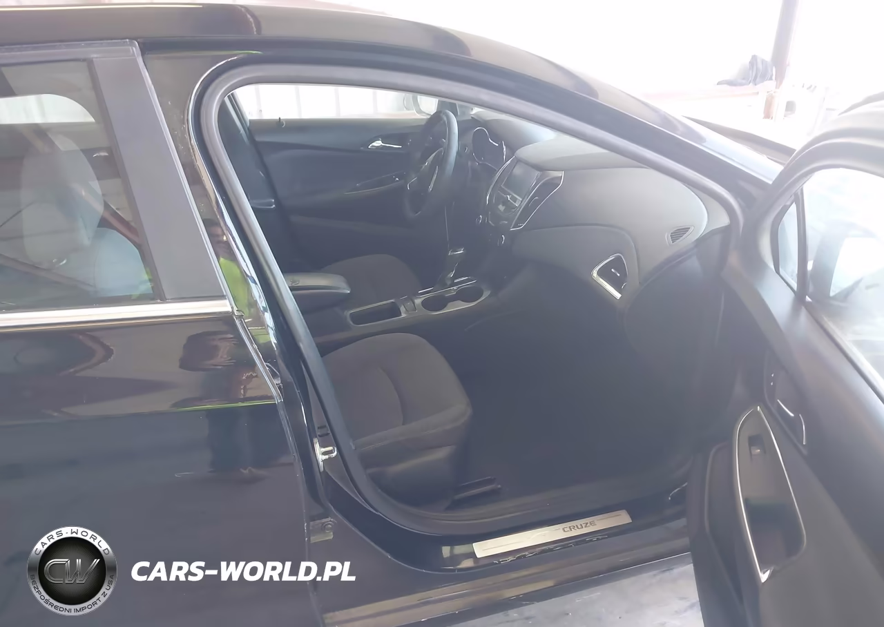 2018 Chevrolet Cruze Lt Auto VIN:3G1BE6SM1JS653078 - 5