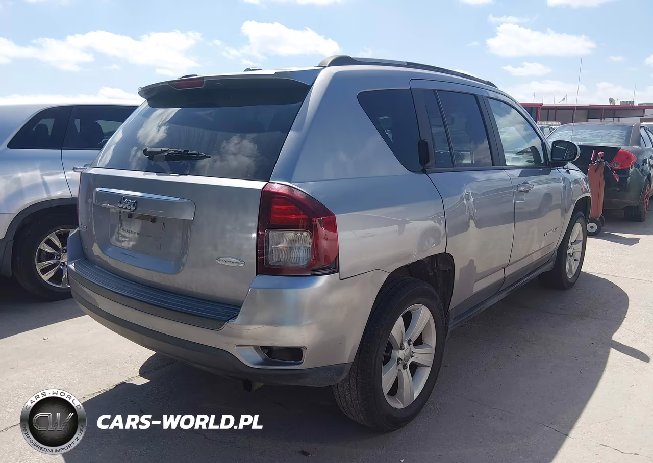 2017 Jeep Compass Latitude 4X4 VIN:1C4NJDEB8HD191417 - 4