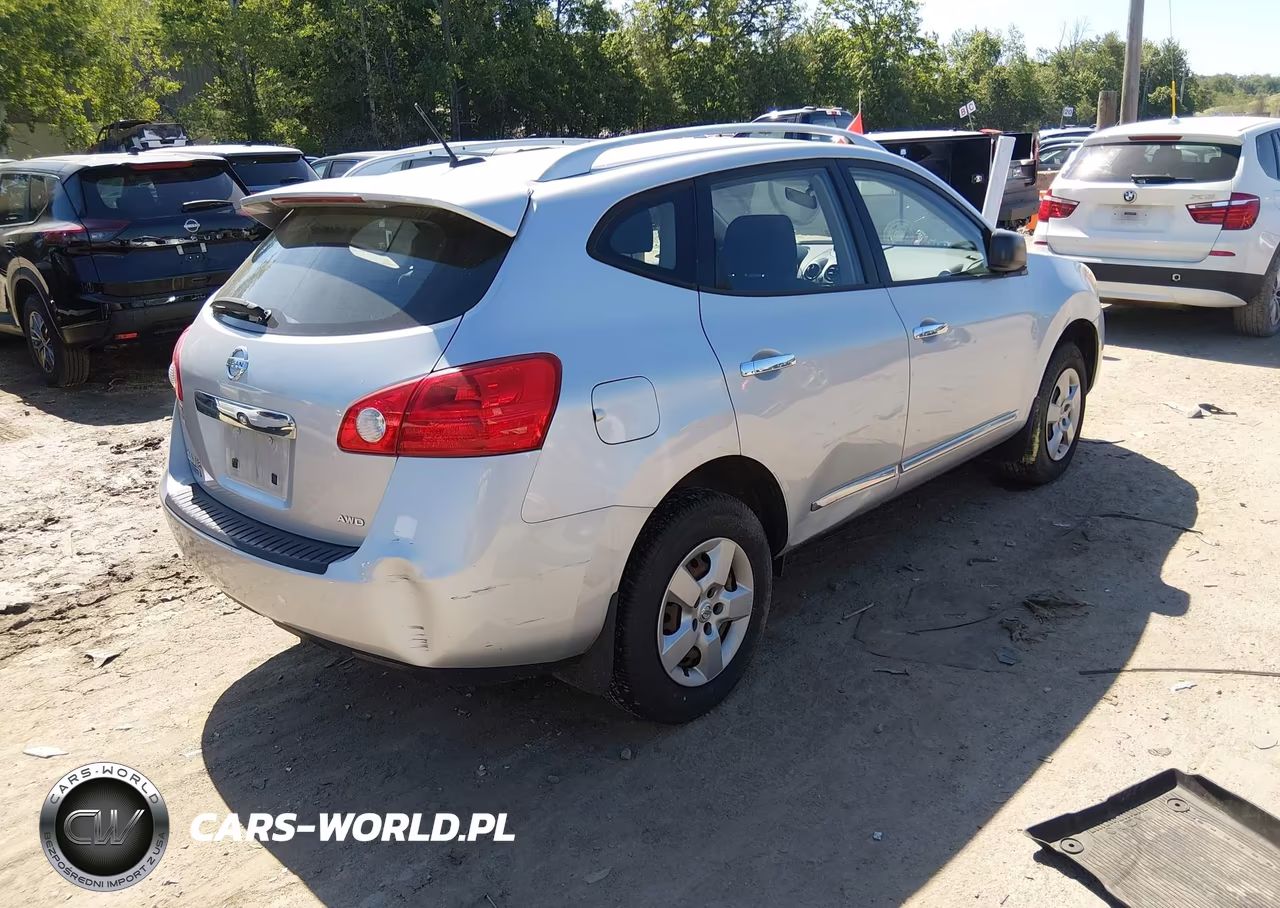 2014 Nissan Rogue Select S VIN:JN8AS5MV2EW717199 - 4