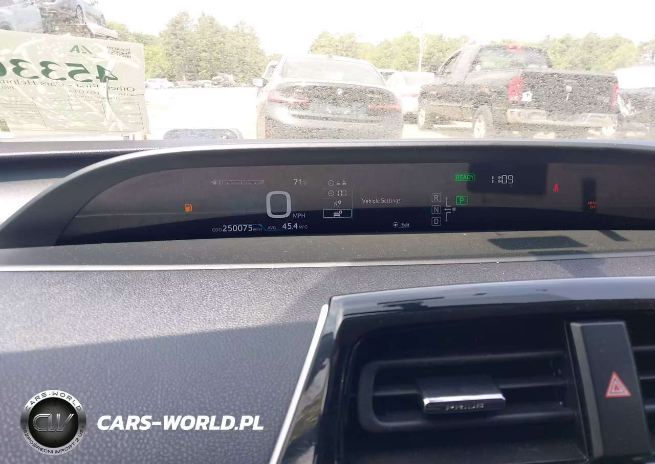 2016 Toyota Prius Two VIN:JTDKBRFU7G3502904 - 7