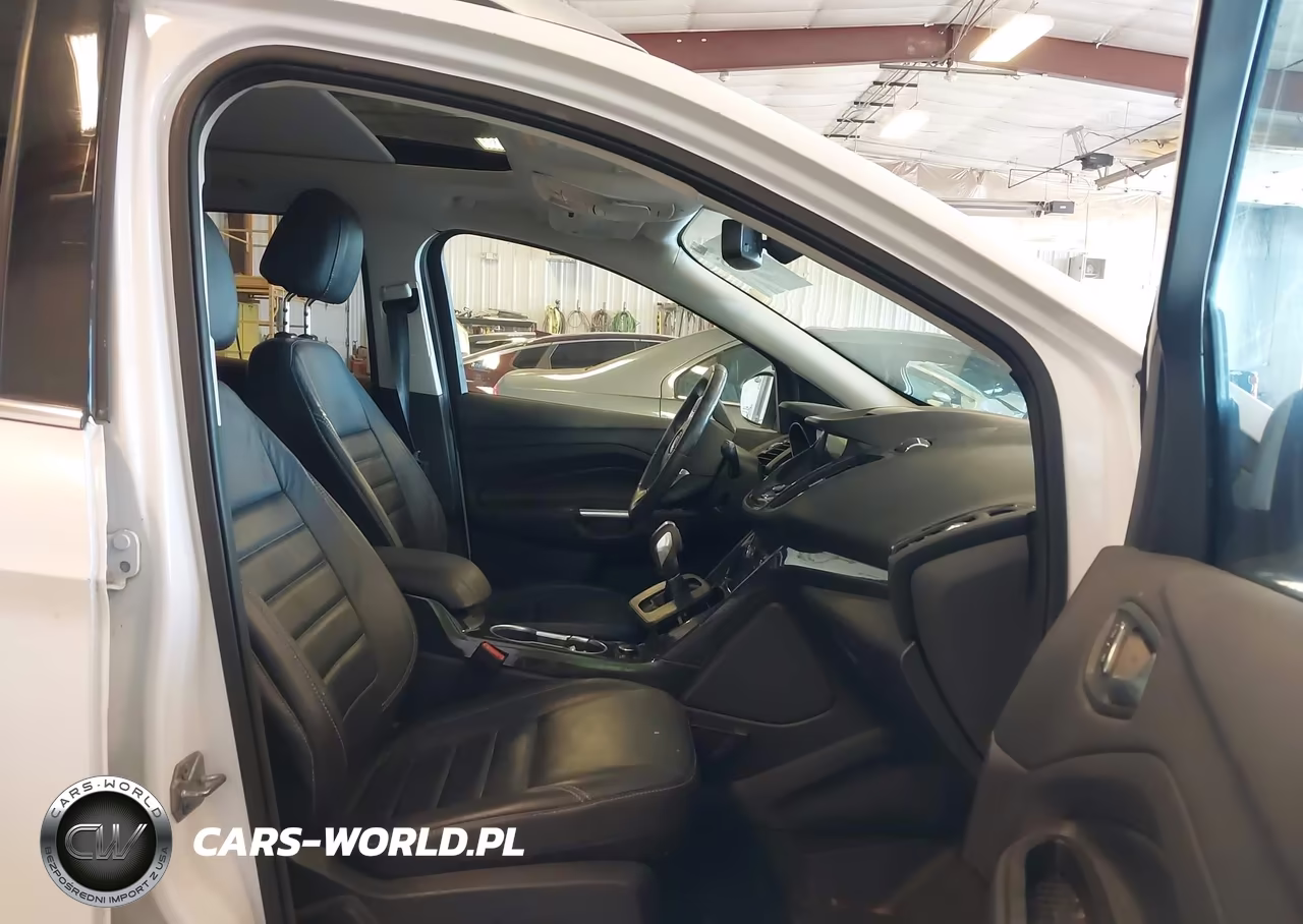 2016 Ford Escape Titanium VIN:1FMCU9J99GUC77635 - 5