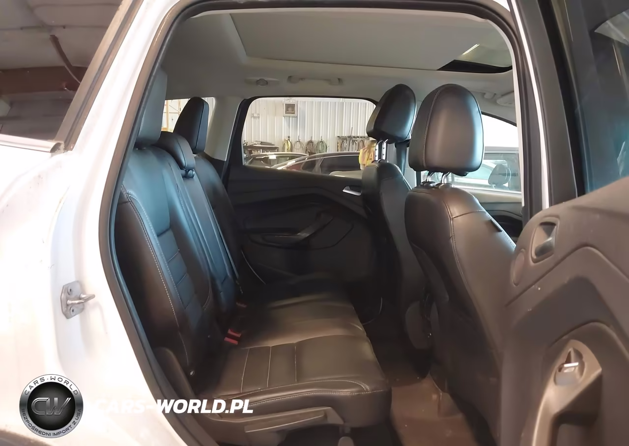 2016 Ford Escape Titanium VIN:1FMCU9J99GUC77635 - 8