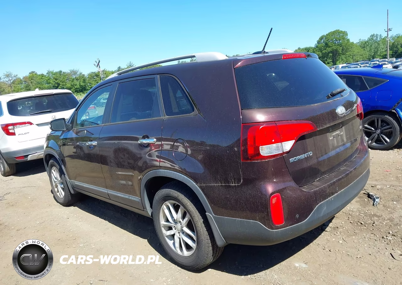 2014 Kia Sorento Lx VIN:5XYKT3A64EG479660 - 3