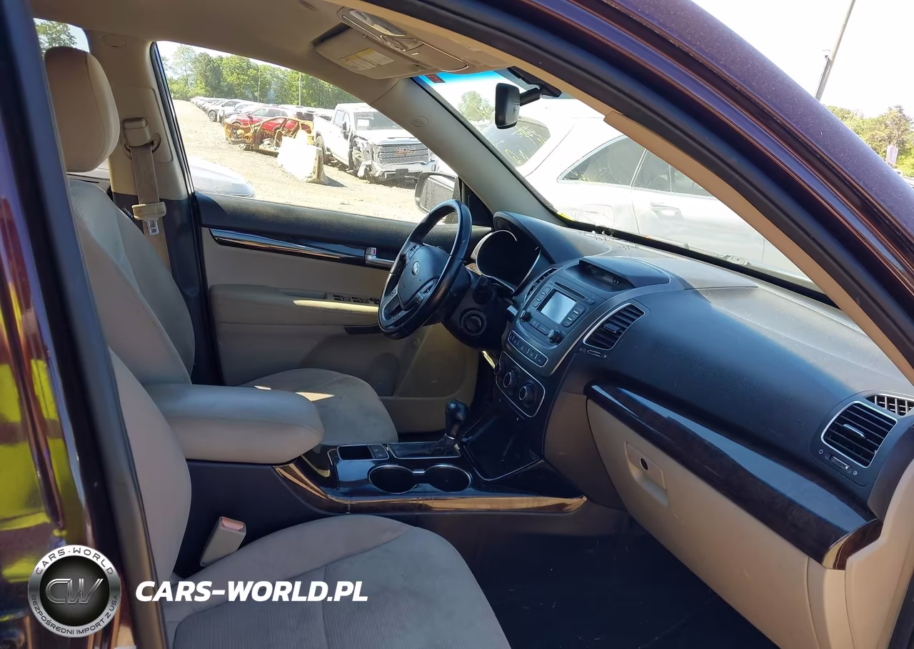 2014 Kia Sorento Lx VIN:5XYKT3A64EG479660 - 5