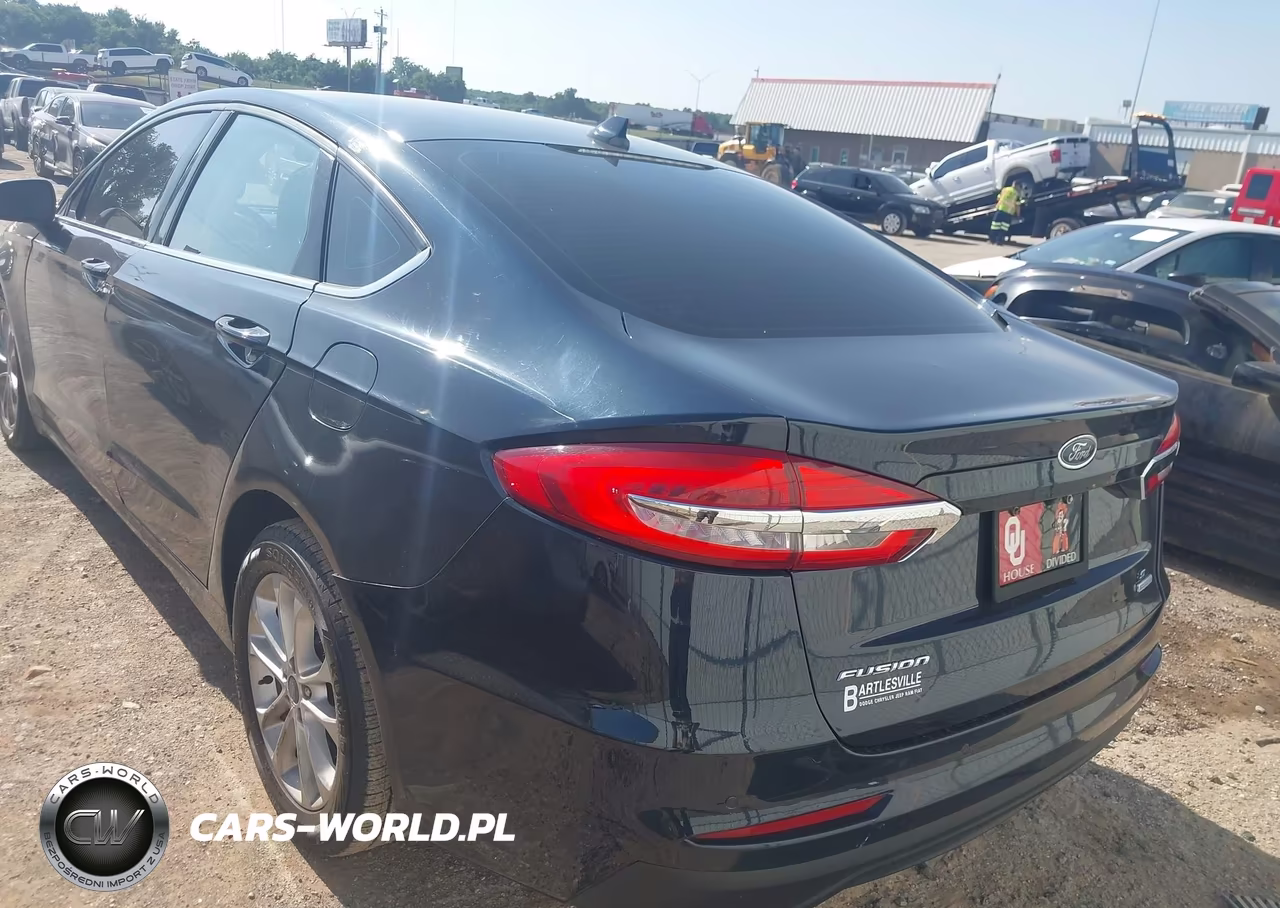 2020 Ford Fusion Se VIN:3FA6P0HD2LR162316 - 3