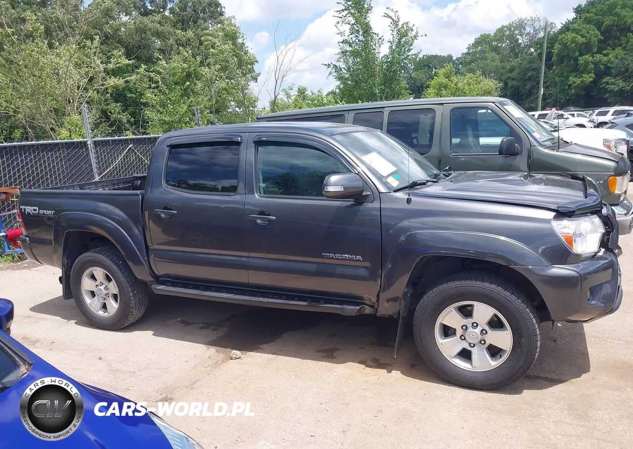 2015 Toyota Tacoma Base V6 VIN:3TMLU4EN4FM175287 - 13
