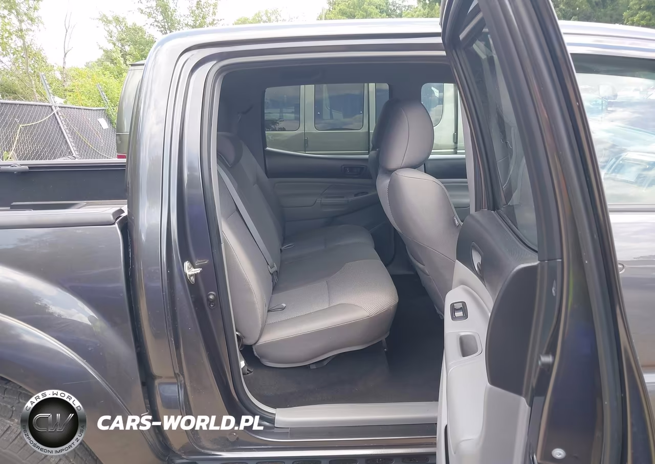 2015 Toyota Tacoma Base V6 VIN:3TMLU4EN4FM175287 - 8