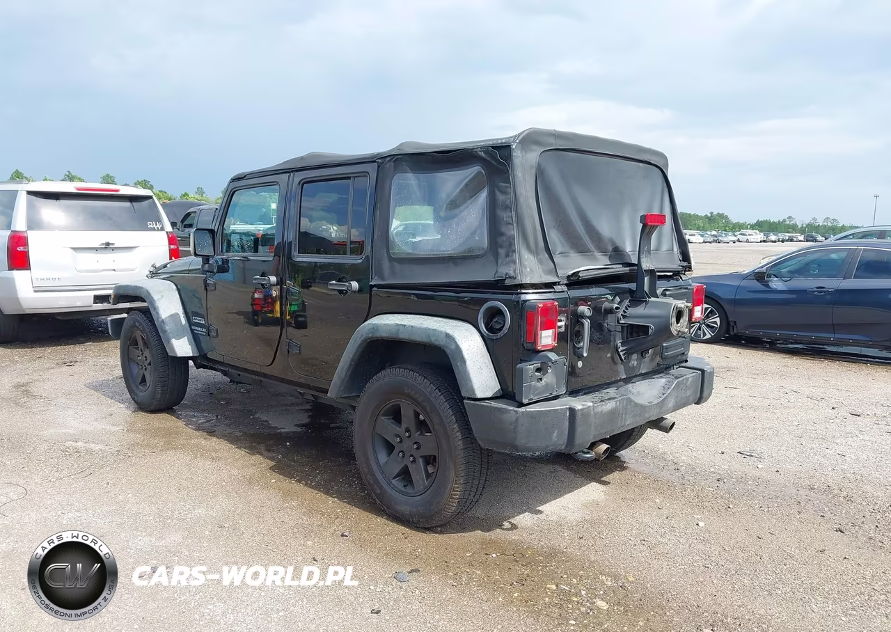2016 Jeep Wrangler Unlimited Sport VIN:1C4BJWDG2GL139927 - 3