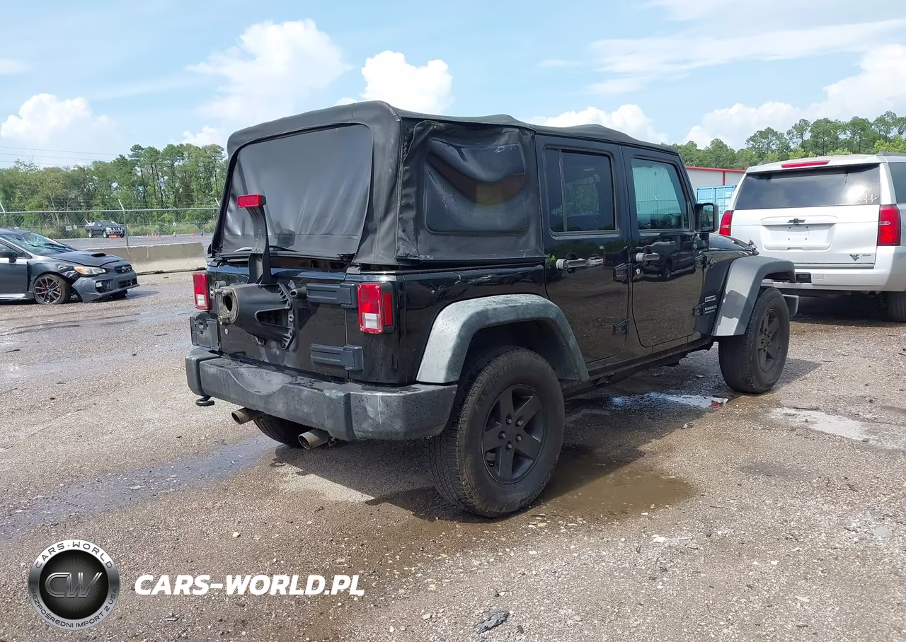 2016 Jeep Wrangler Unlimited Sport VIN:1C4BJWDG2GL139927 - 4