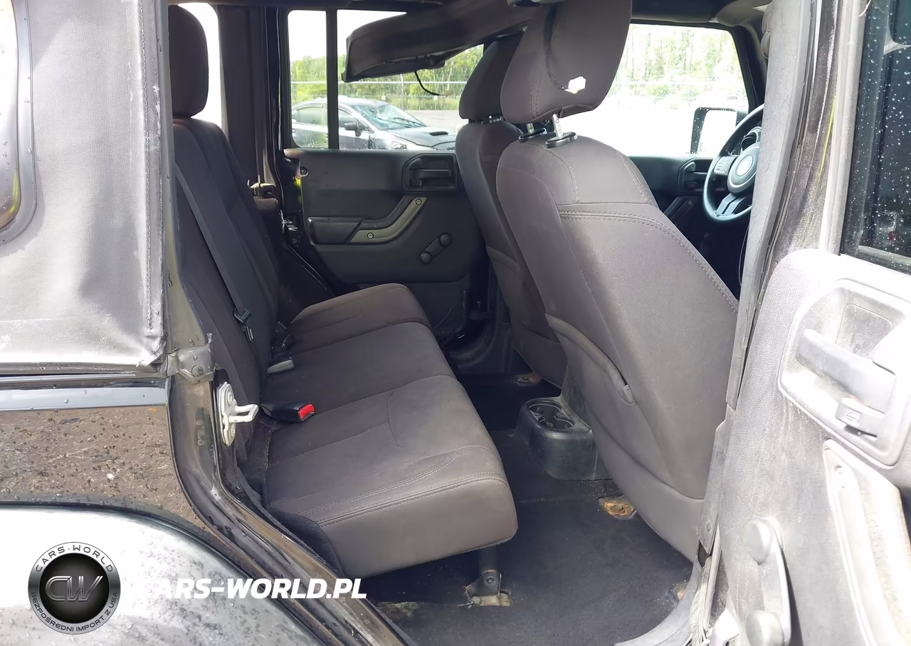 2016 Jeep Wrangler Unlimited Sport VIN:1C4BJWDG2GL139927 - 8