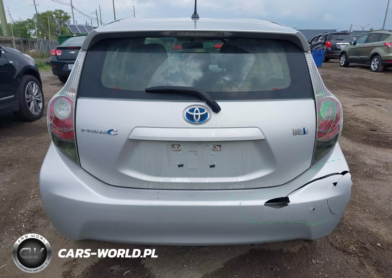 2013 Toyota Prius C Two VIN:JTDKDTB33D1555076 - 15