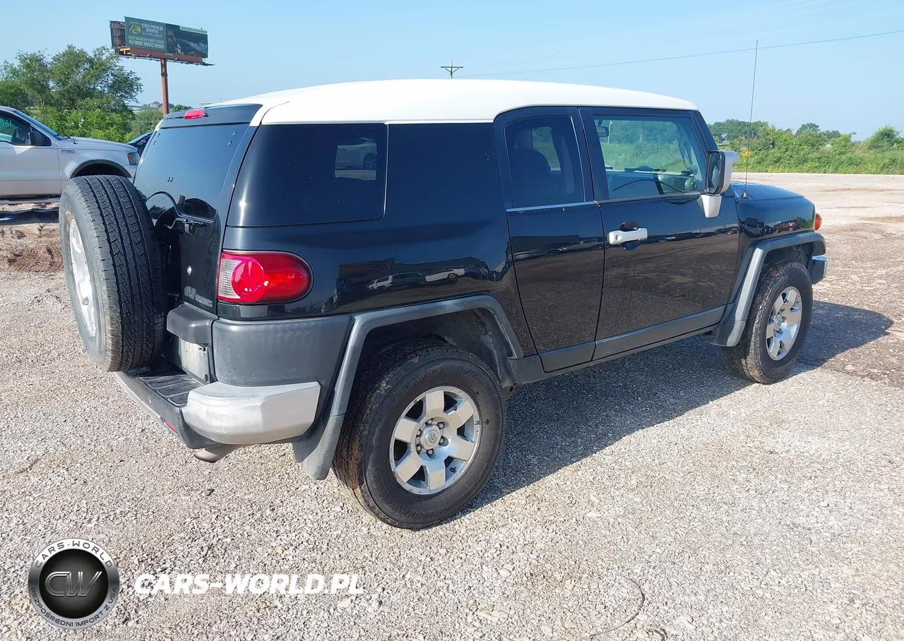 2007 Toyota Fj Cruiser VIN:JTEBU11F070035780 - 4