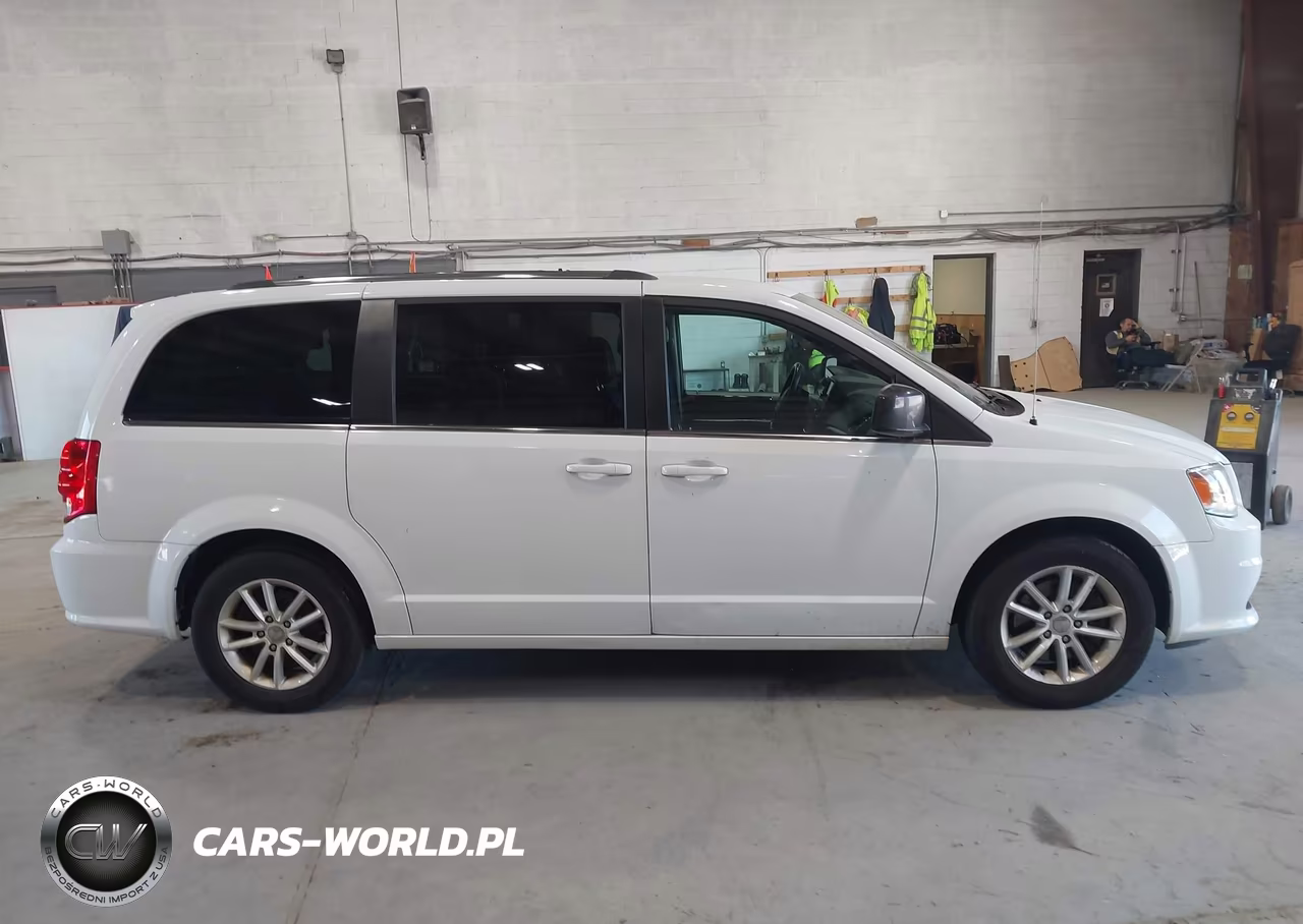 2018 Dodge Grand Caravan Sxt VIN:2C4RDGCGXJR224512 - 13