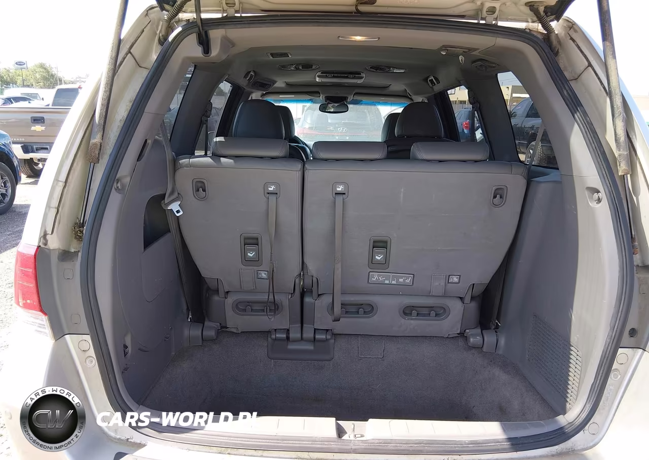 2008 Honda Odyssey Touring VIN:5FNRL38838B035655 - 16