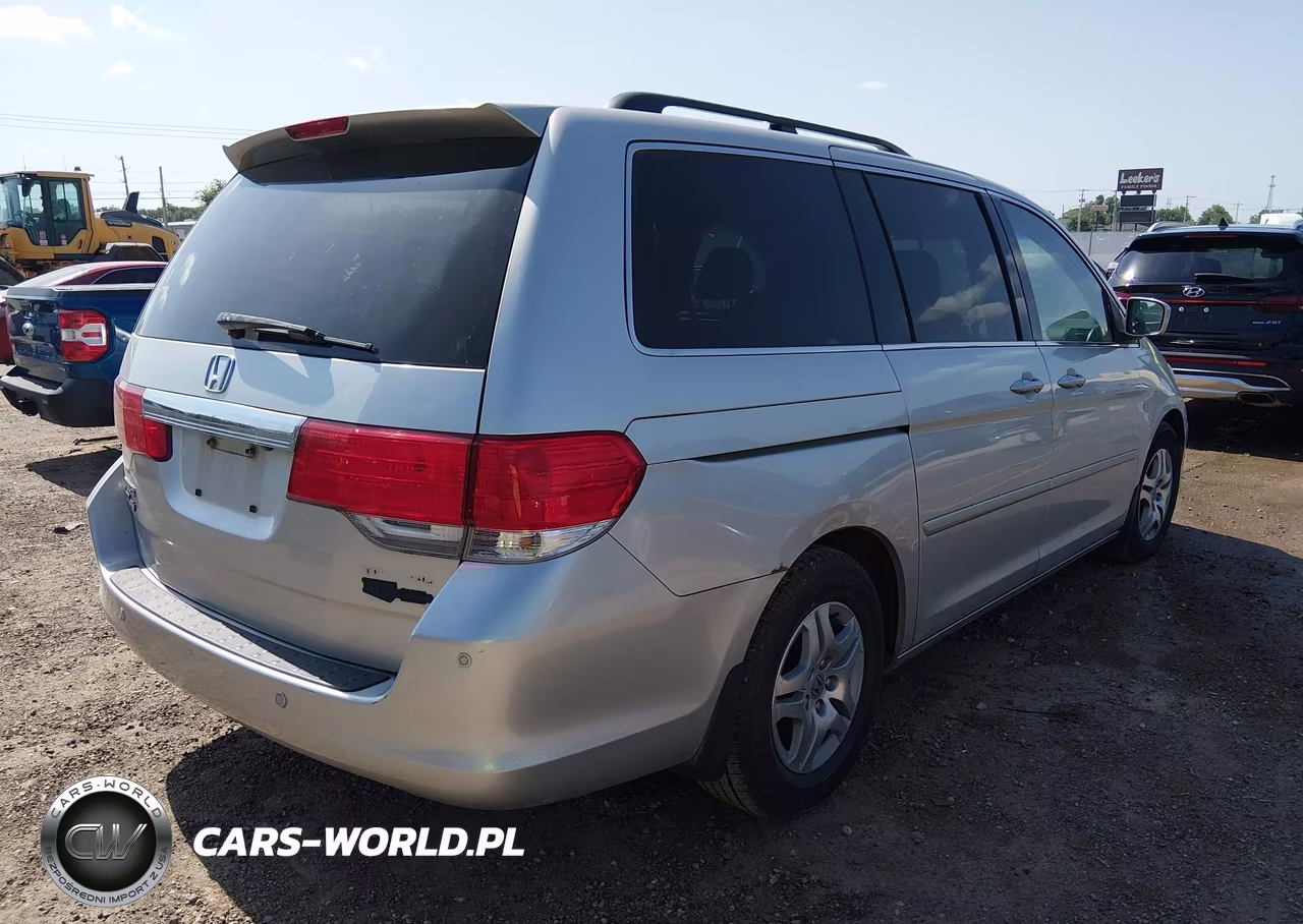 2008 Honda Odyssey Touring VIN:5FNRL38838B035655 - 4