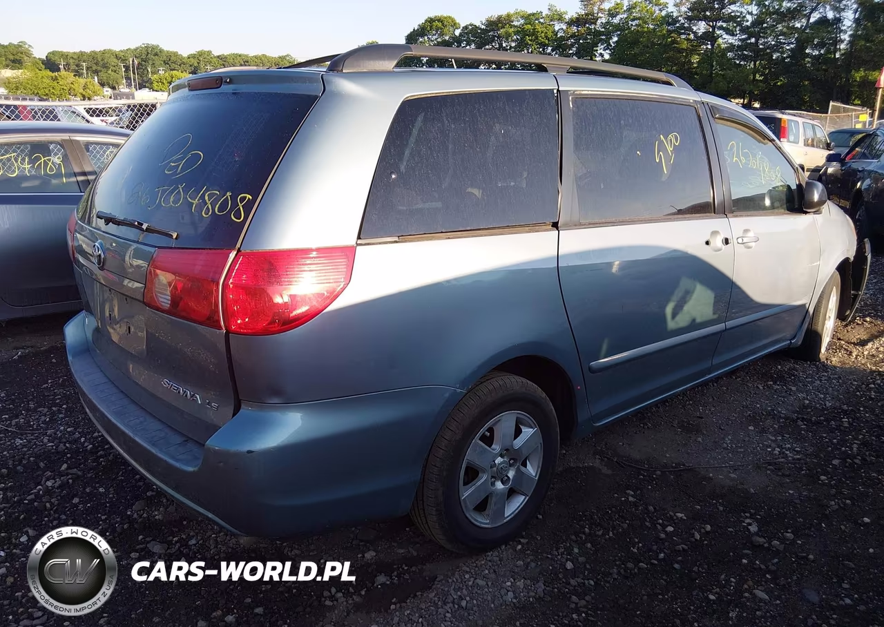 2009 Toyota Sienna Le VIN:5TDZK23C59S256664 - 4