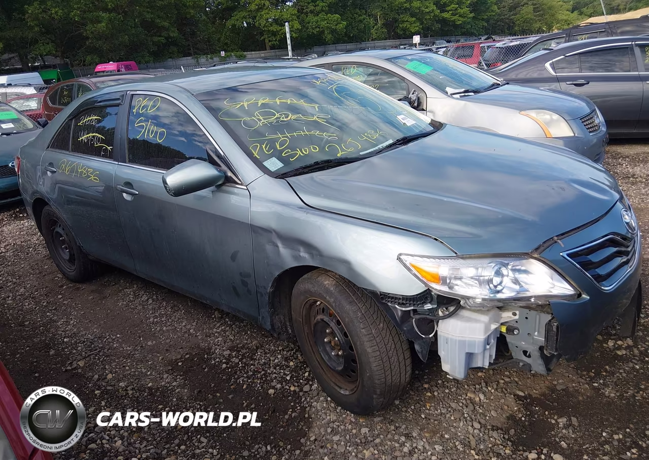 2011 Toyota Camry Le – zdjęcie 1 z 11
