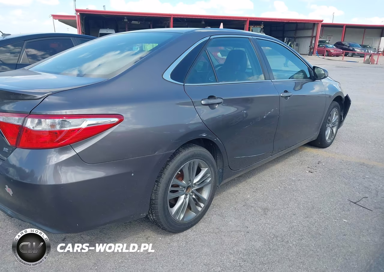2015 Toyota Camry Se VIN:4T1BF1FK1FU482531 - 4