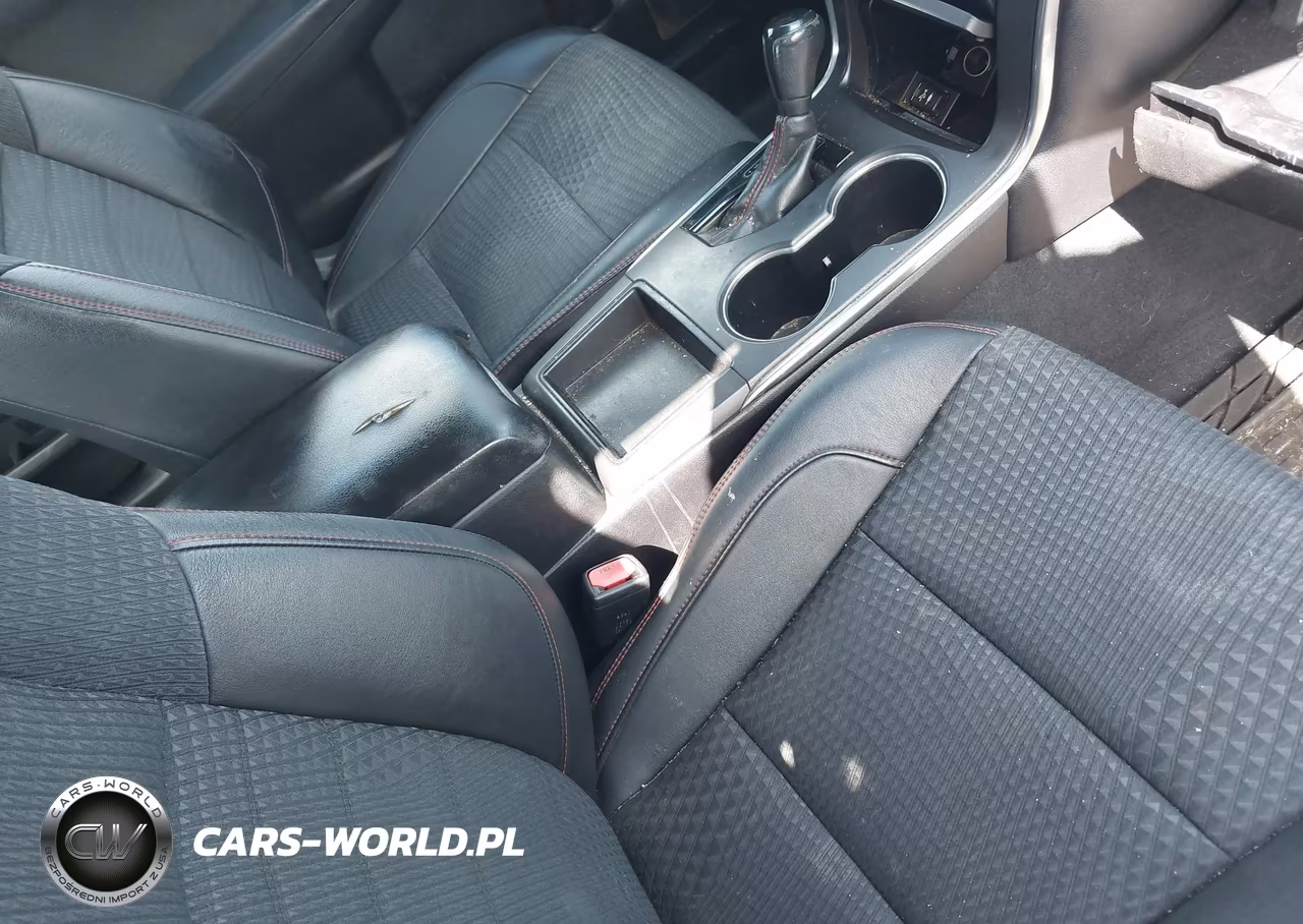 2015 Toyota Camry Se VIN:4T1BF1FK1FU482531 - 5