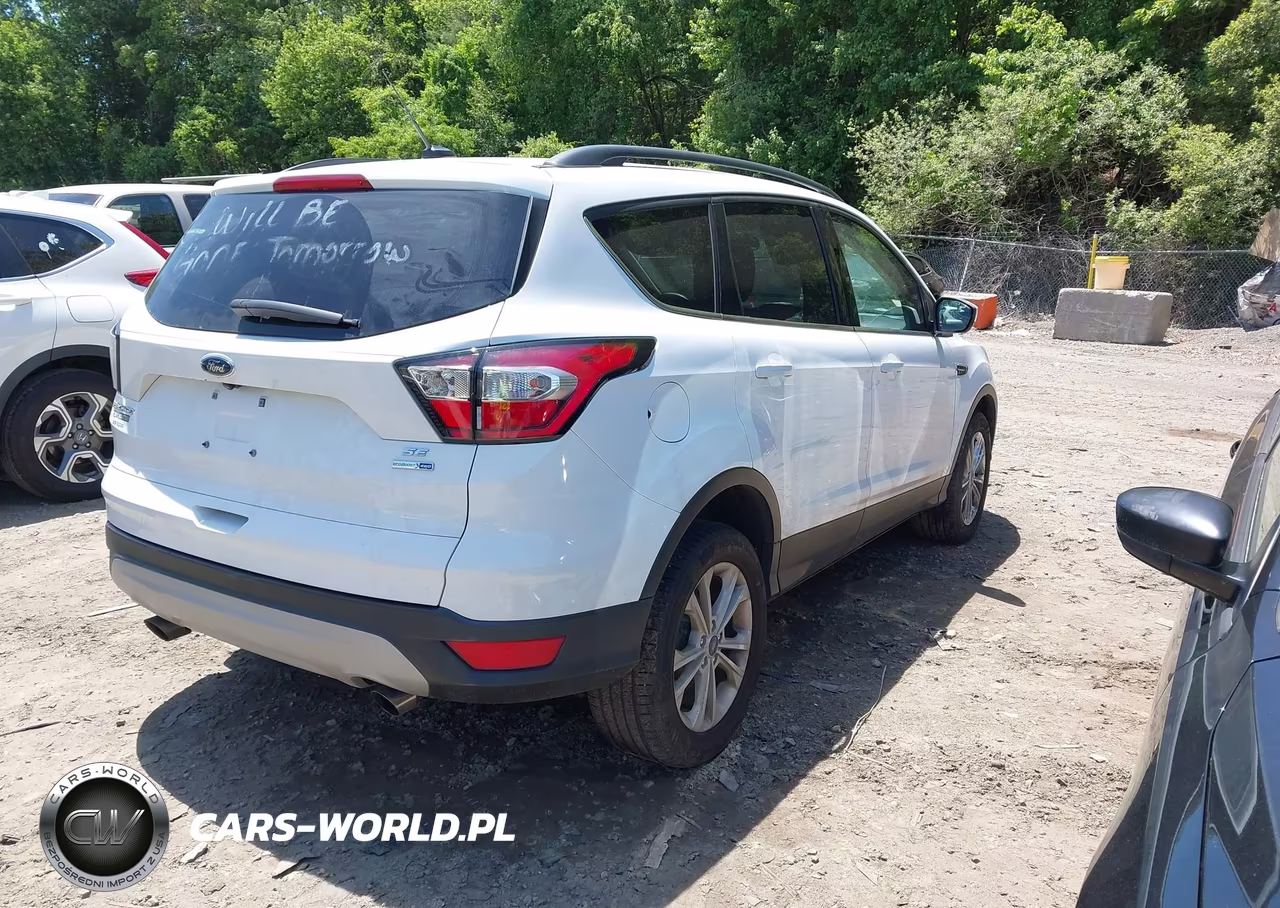 2018 Ford Escape Se VIN:1FMCU9GD6JUA59638 - 4