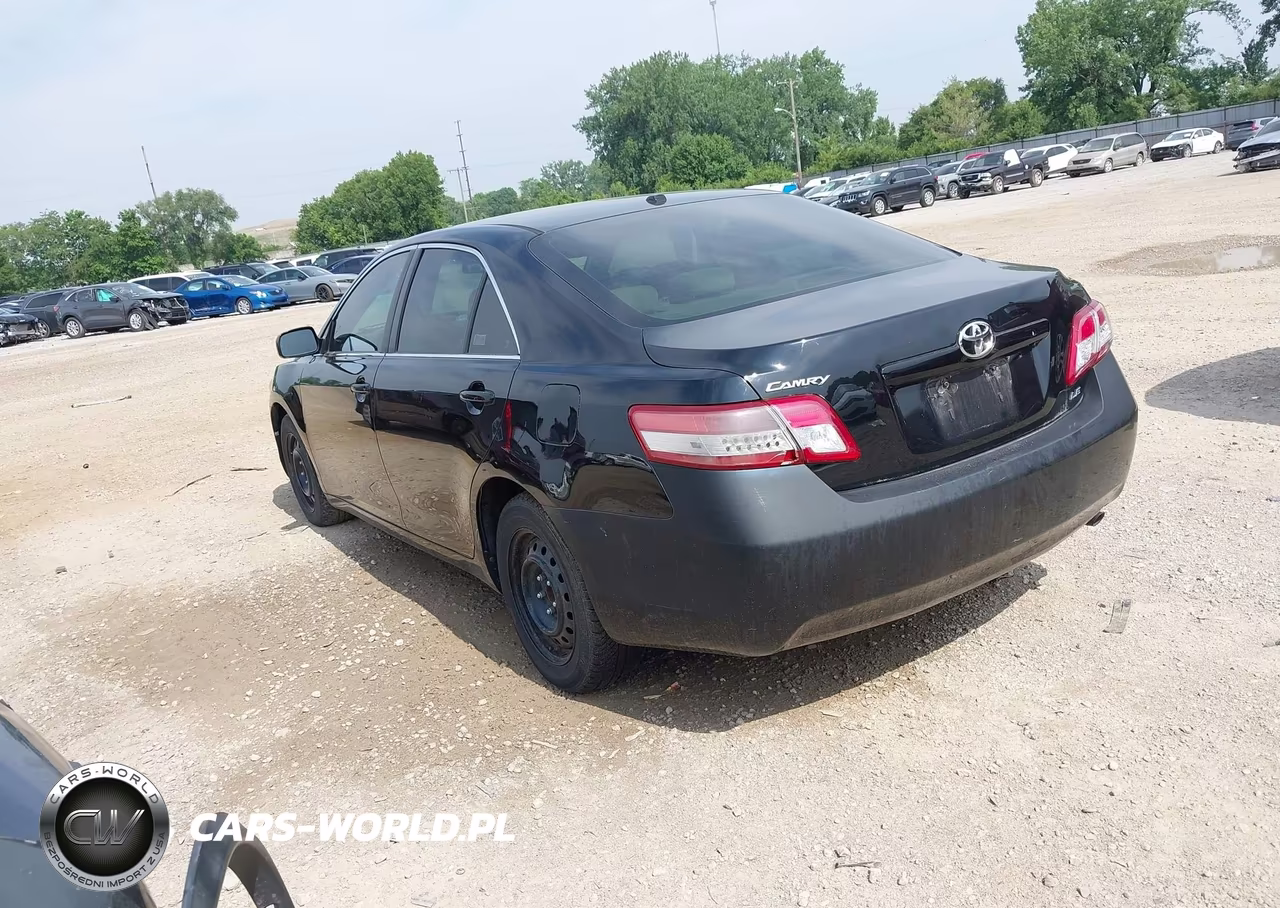 2010 Toyota Camry Le VIN:4T1BF3EK9AU016027 - 3