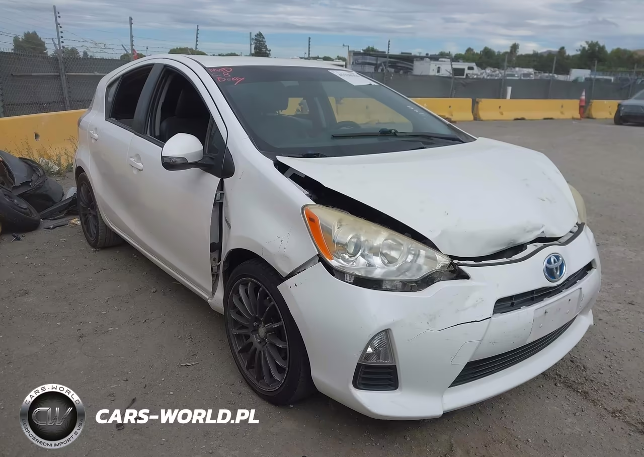 2013 Toyota Prius C Two