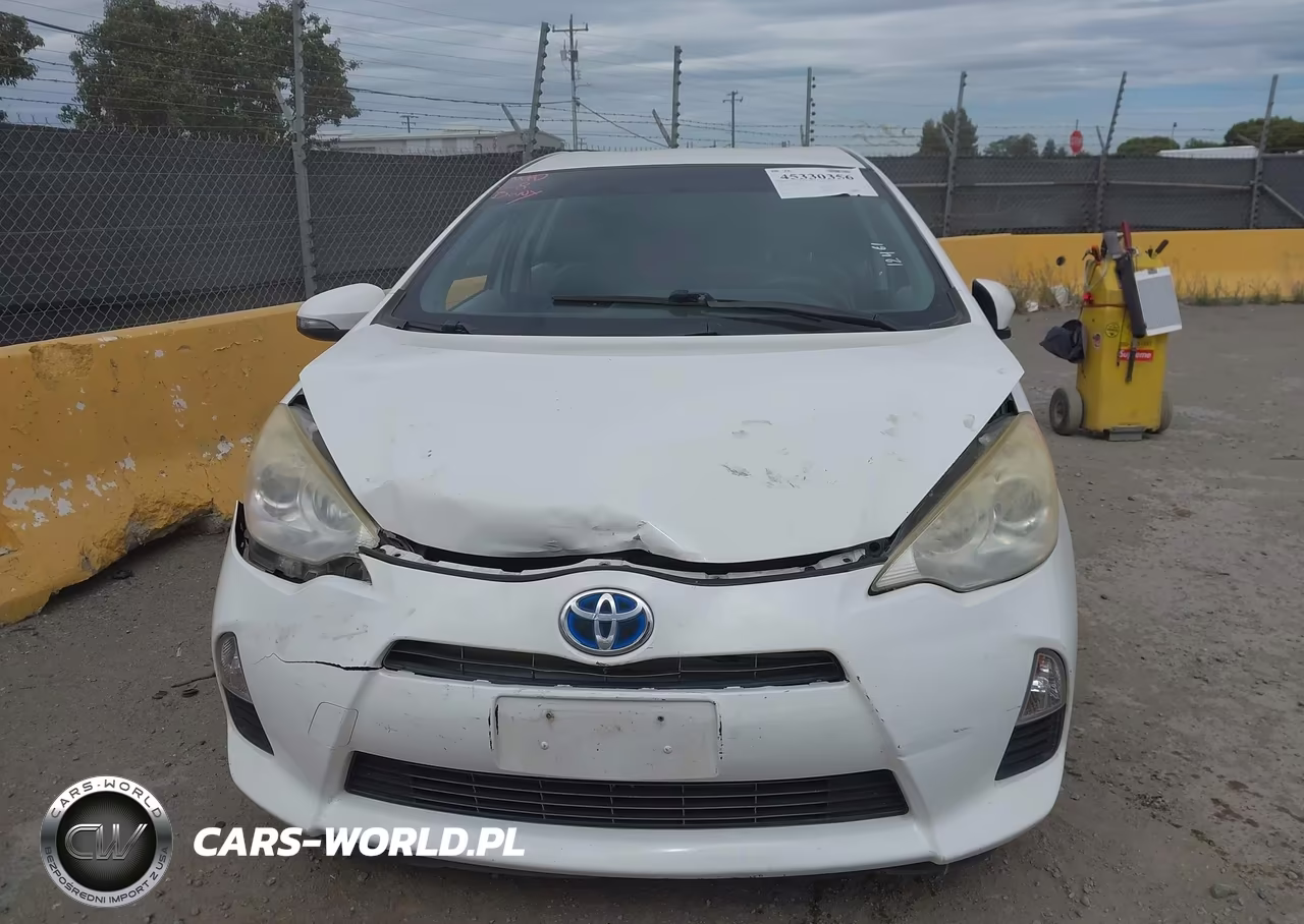 2013 Toyota Prius C Two VIN:JTDKDTB33D1050817 - 12