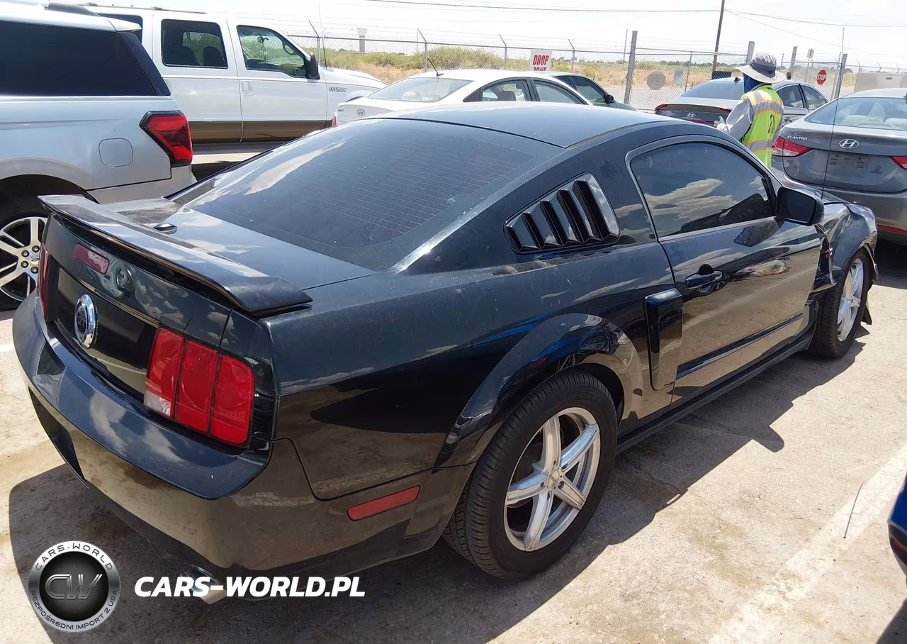 2008 Ford Mustang Gt Premium VIN:1ZVHT82H885126131 - 4