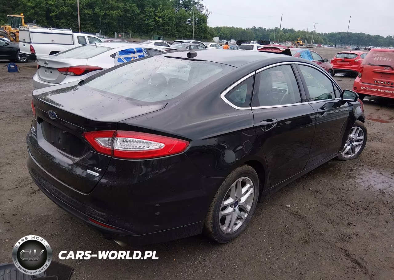 2015 Ford Fusion Se VIN:3FA6P0HD2FR301803 - 4