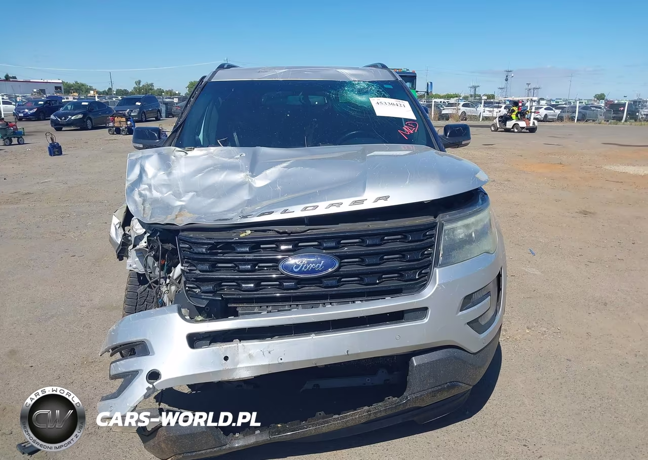 2016 Ford Explorer Sport VIN:1FM5K8GT0GGD14517 - 12