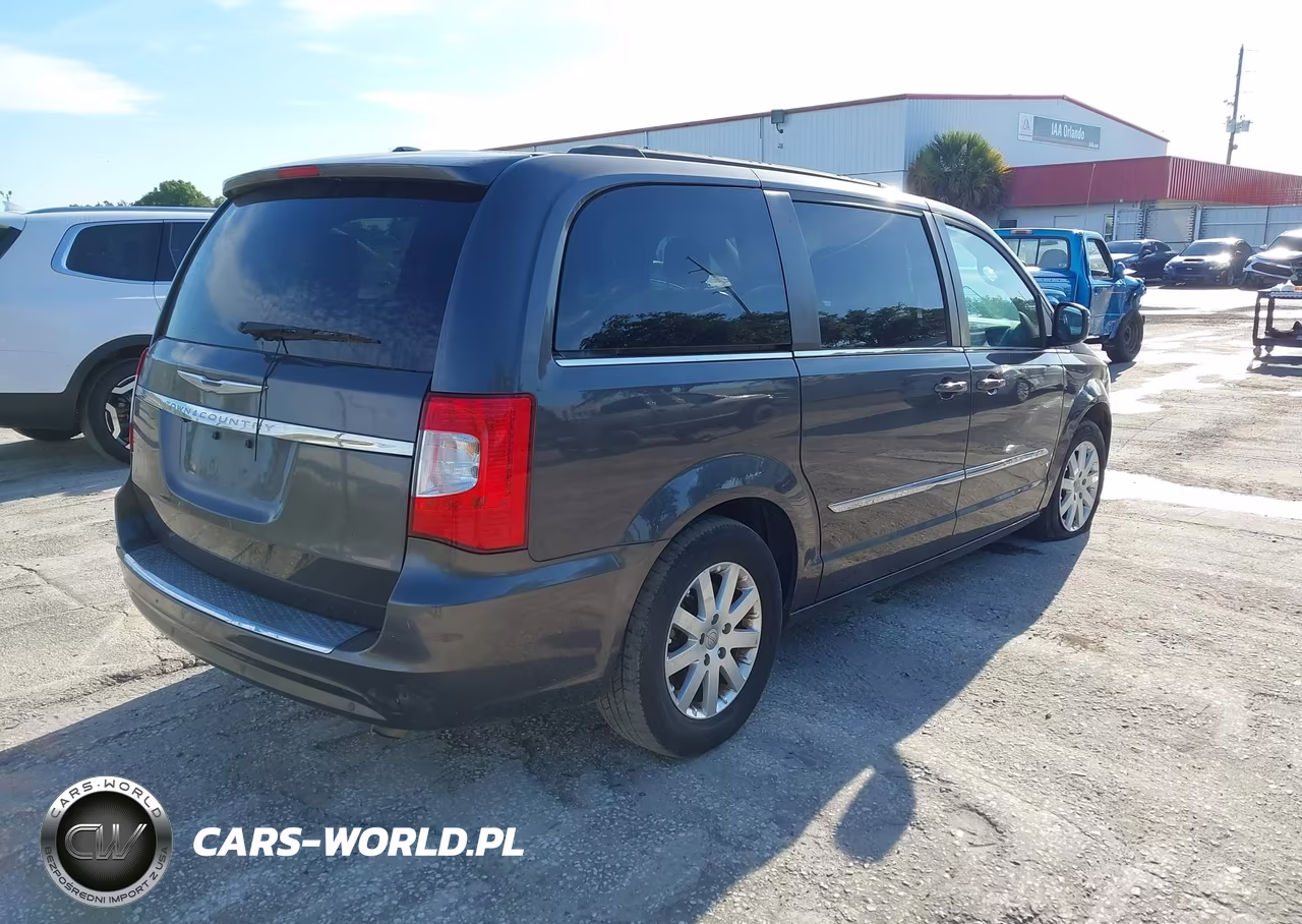 2015 Chrysler Town & Country Touring VIN:2C4RC1BG4FR628981 - 4