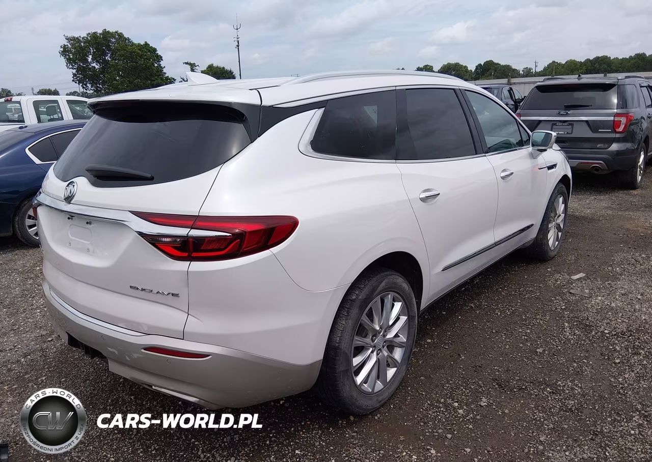 2018 Buick Enclave Premium VIN:5GAERCKW8JJ207585 - 4