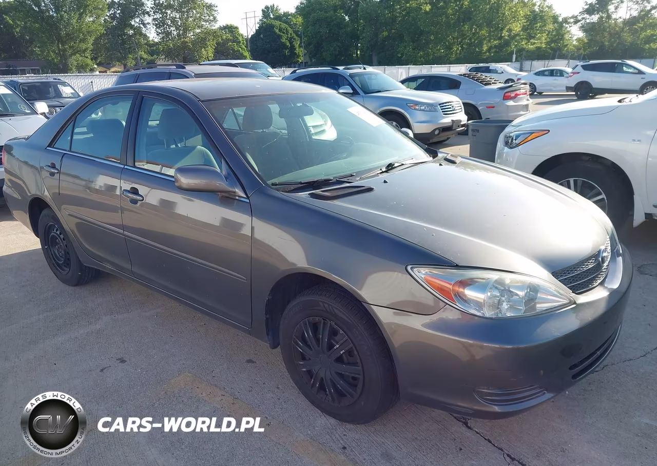 2004 Toyota Camry Le – zdjęcie 1 z 12