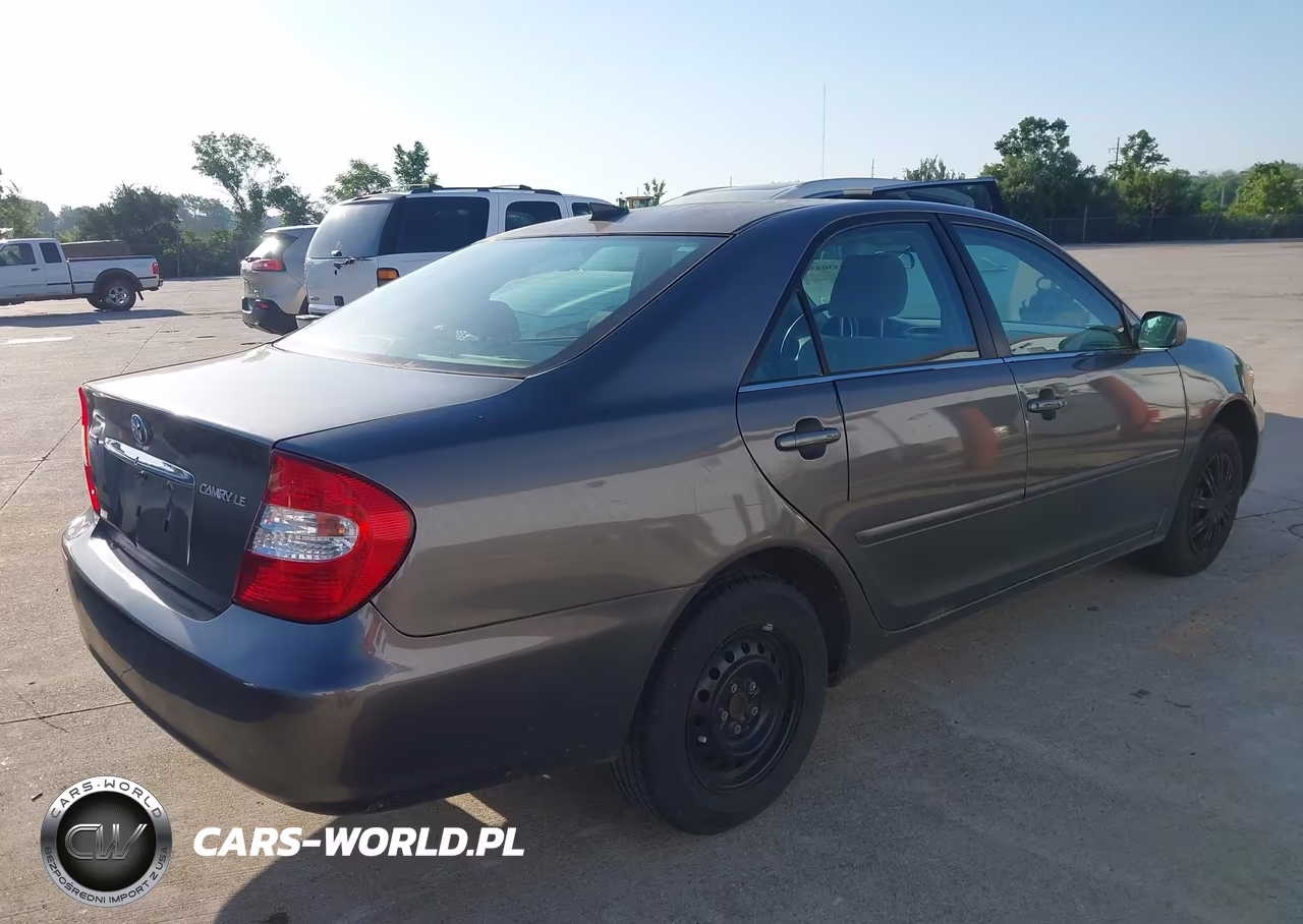 2004 Toyota Camry Le VIN:4T1BE32K84U924402 - 4
