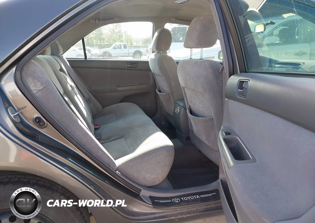 2004 Toyota Camry Le VIN:4T1BE32K84U924402 - 8
