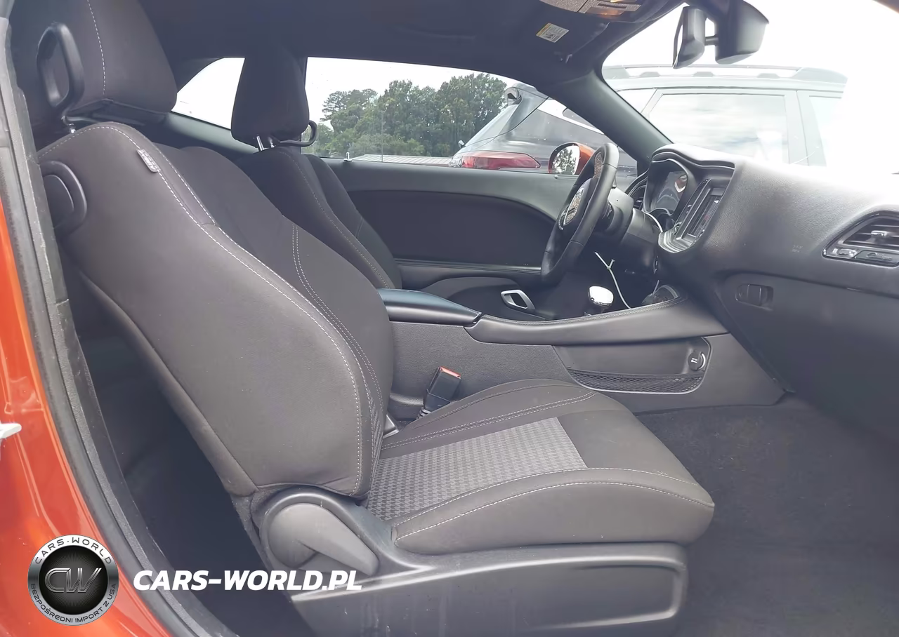 2021 Dodge Challenger Sxt VIN:2C3CDZAG9MH597043 - 5