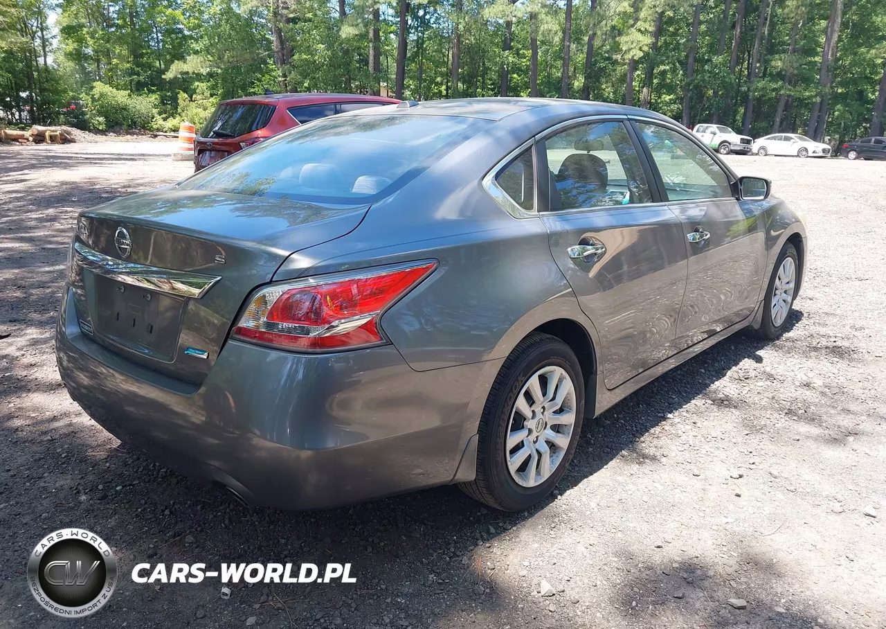 2014 Nissan Altima 2.5 S VIN:1N4AL3AP1EC181890 - 4