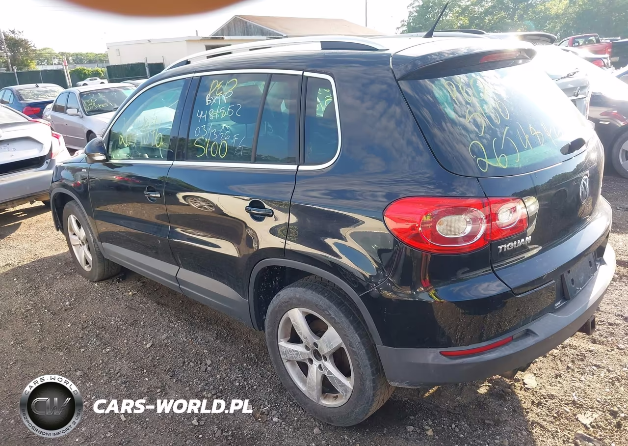 2010 Volkswagen Tiguan Wolfsburg Edition VIN:WVGBV7AX2AW528051 - 3
