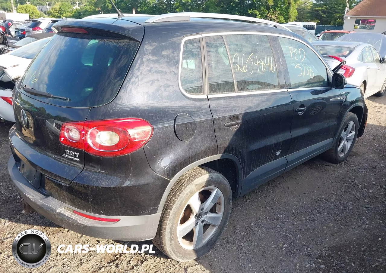 2010 Volkswagen Tiguan Wolfsburg Edition VIN:WVGBV7AX2AW528051 - 4