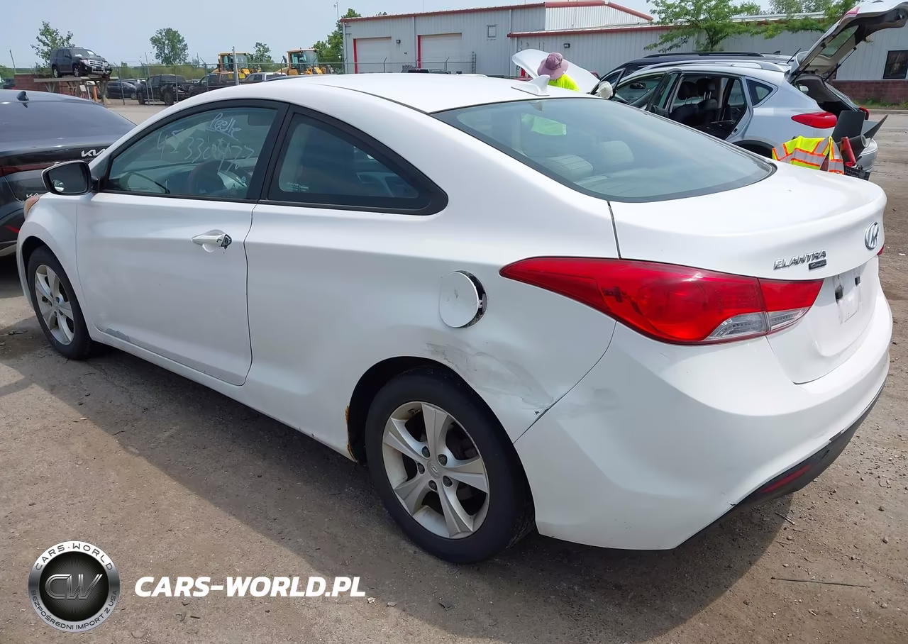 2013 Hyundai Elantra Gs VIN:KMHDH6AE4DU016638 - 3