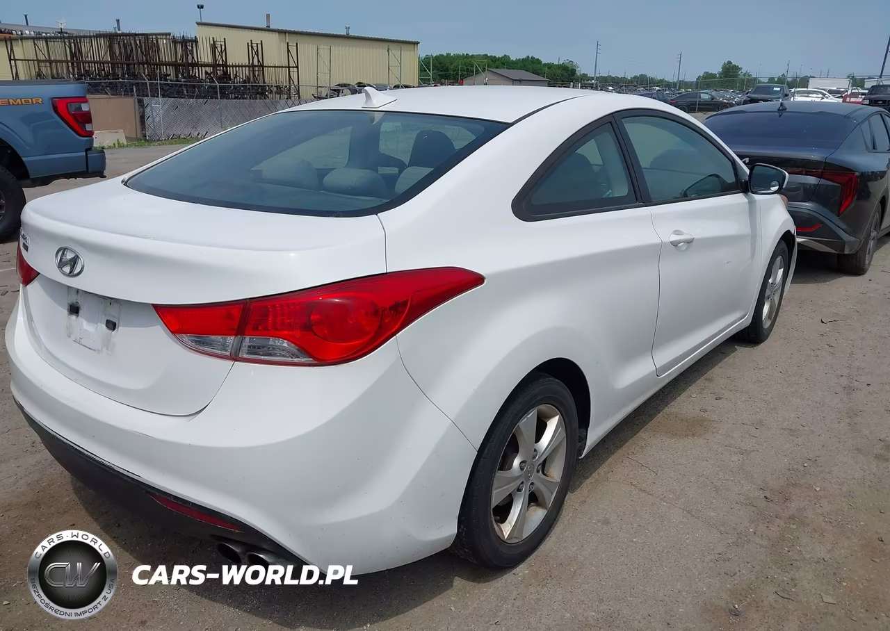 2013 Hyundai Elantra Gs VIN:KMHDH6AE4DU016638 - 4