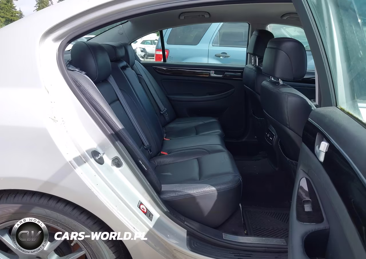 2012 Hyundai Genesis 3.8 VIN:KMHGC4DD4CU178125 - 8