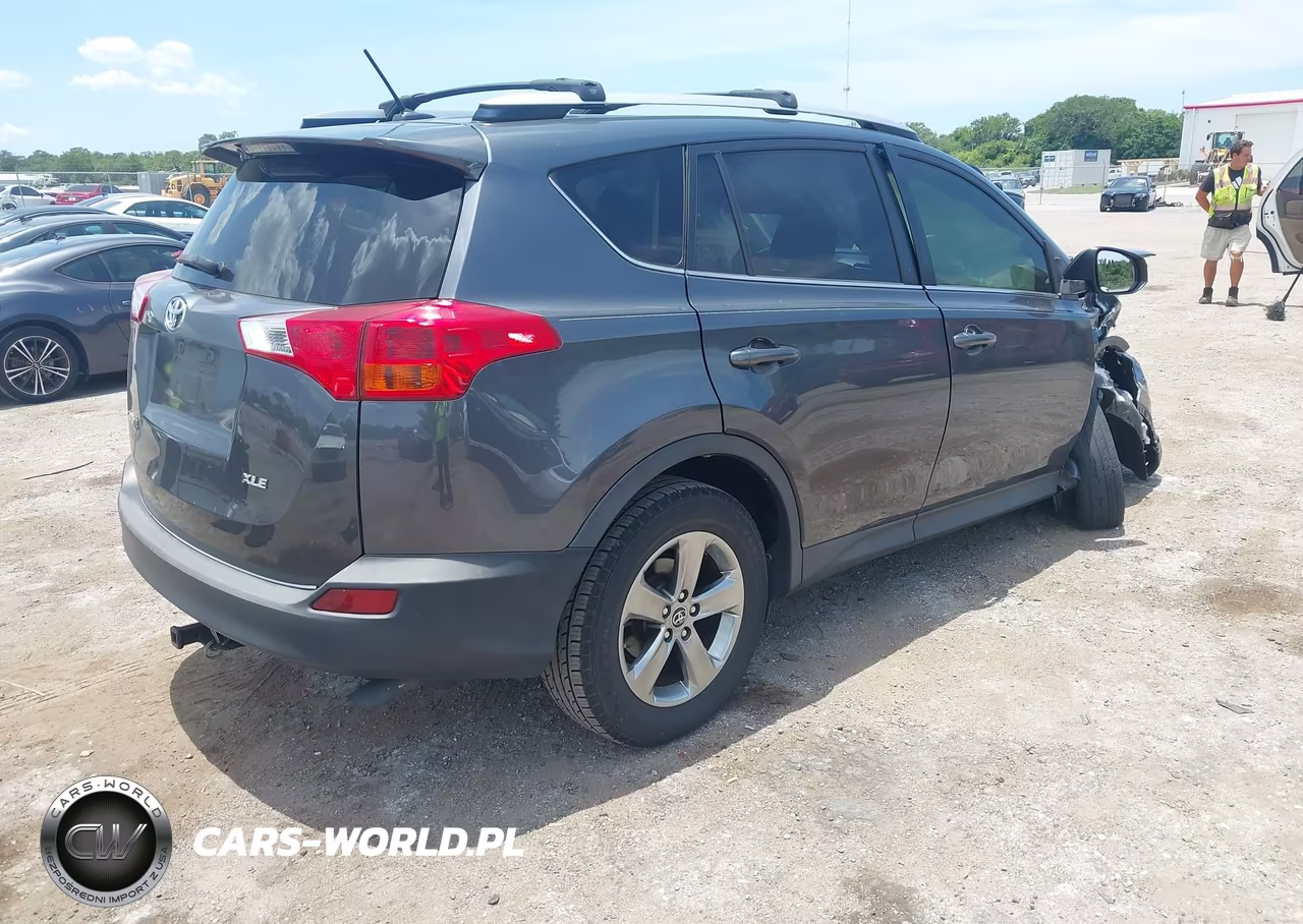 2015 Toyota Rav4 Xle VIN:JTMWFREV9FD069952 - 4