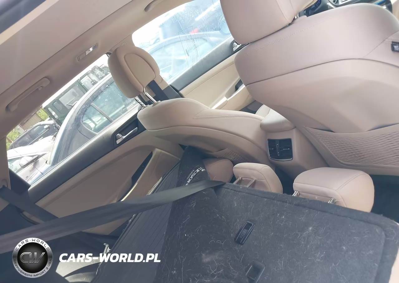 2018 Hyundai Tucson Value VIN:KM8J33A2XJU806219 - 8