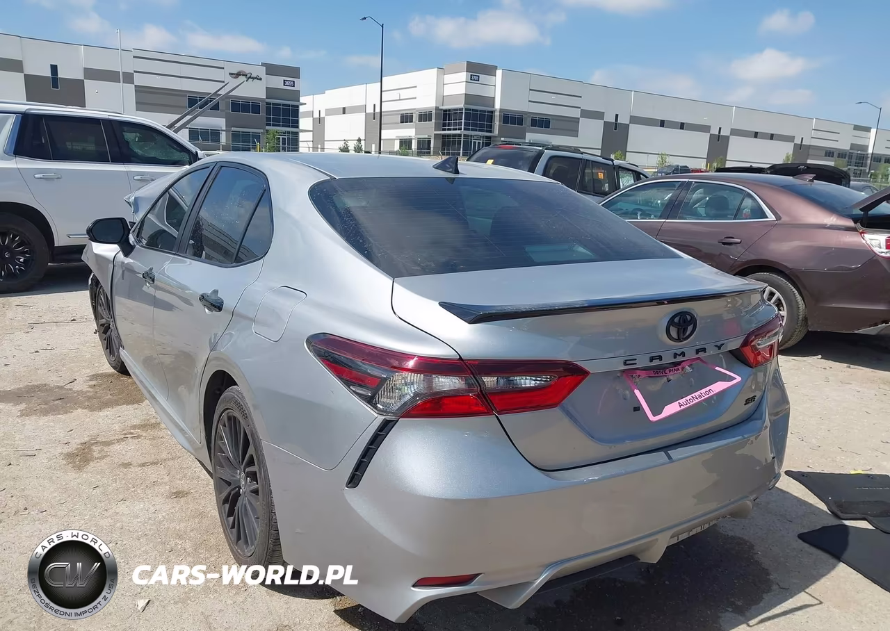 2021 Toyota Camry Se Nightshade Edition VIN:4T1G11AK0MU437444 - 3