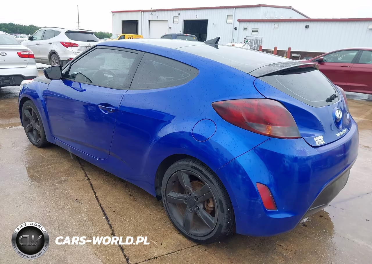 2014 Hyundai Veloster Base W-Black VIN:KMHTC6AD3EU212363 - 3