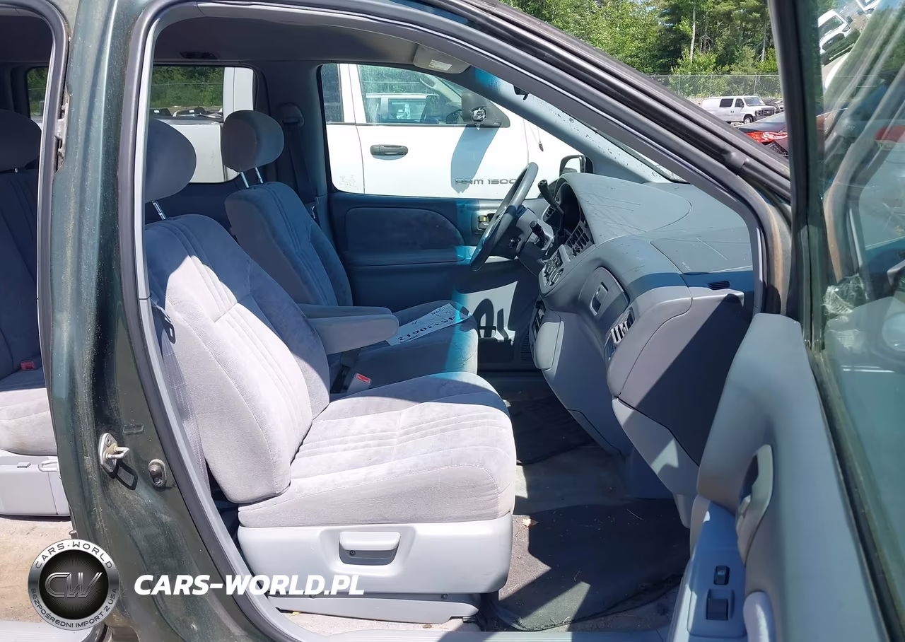2001 Toyota Sienna Le VIN:4T3ZF13C11U403483 - 5